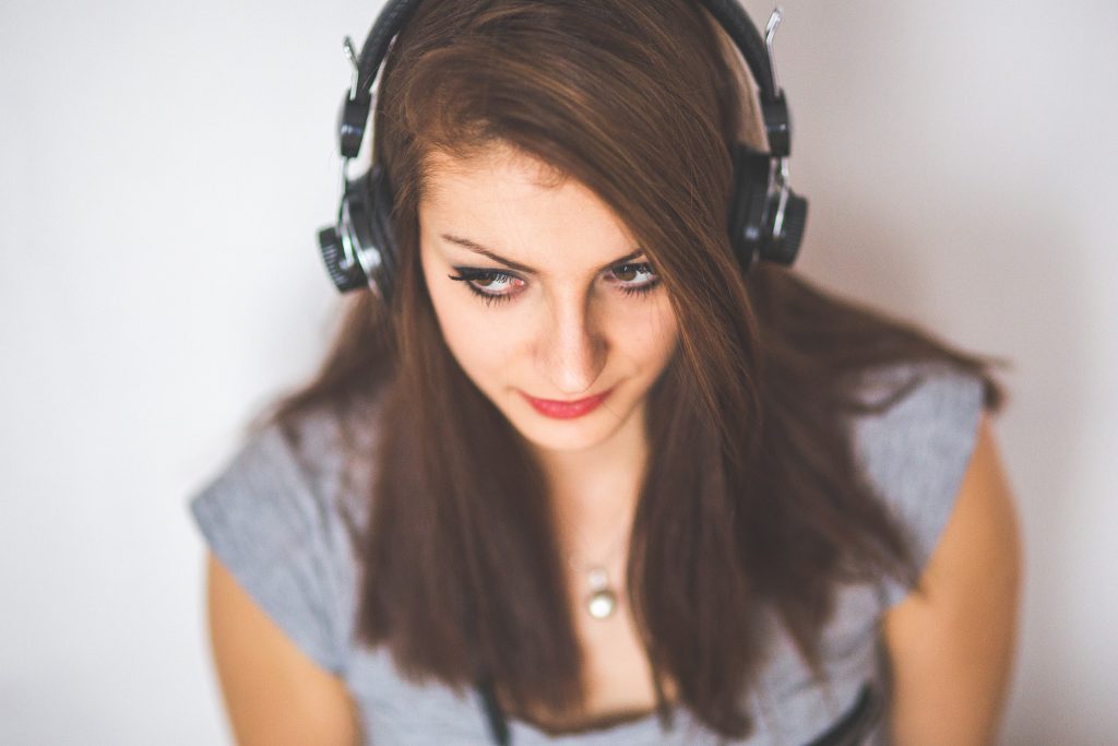 14 Websites to Improve Listening Skills for Teens and Adults