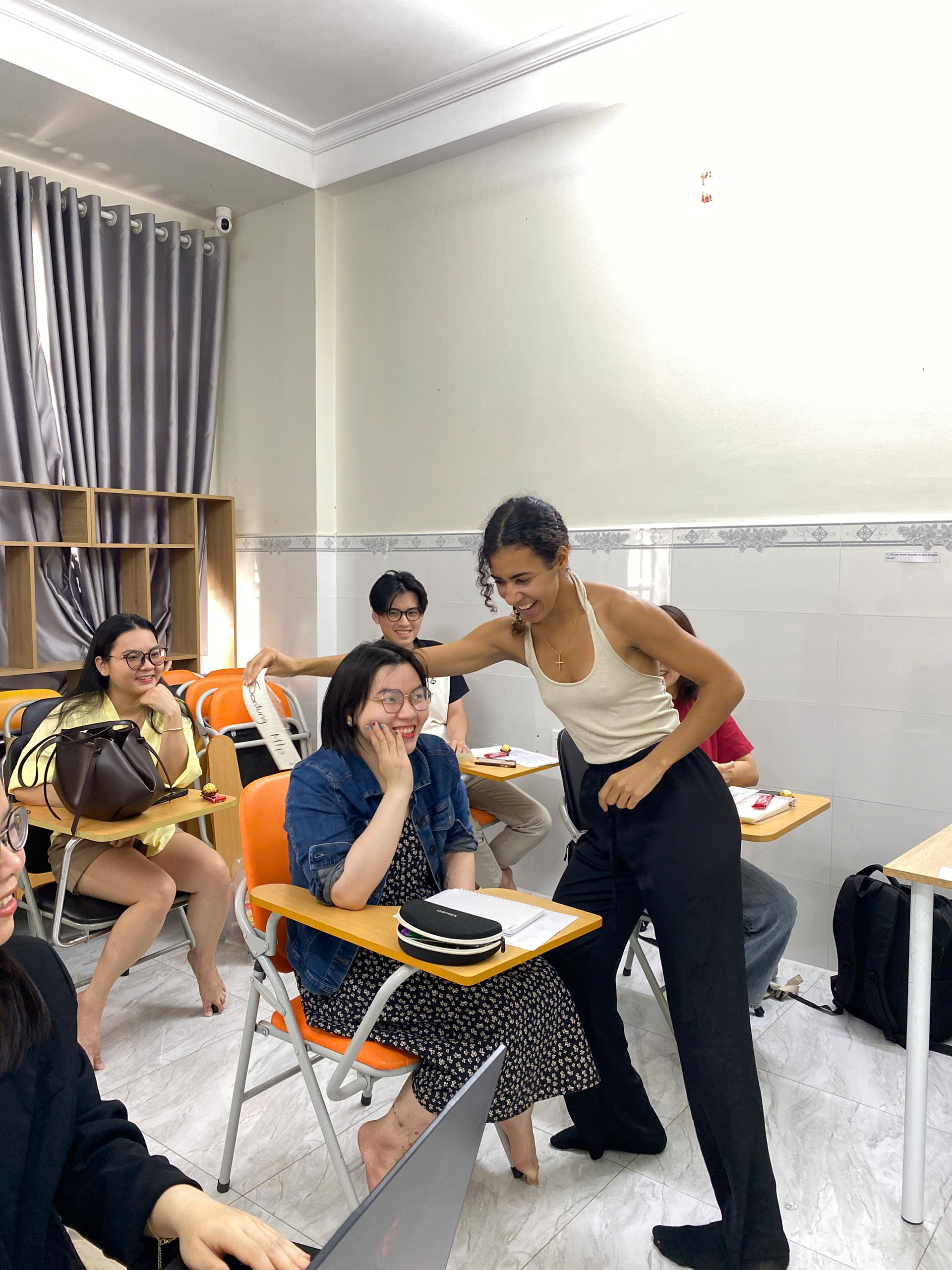 TESOL teacher educating students in Taiwan